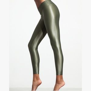 Koral lustrous green leggings